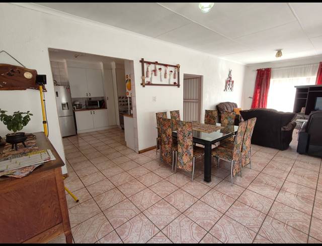 3 BEDROOM HOUSE TO LET IN KOOKRUS